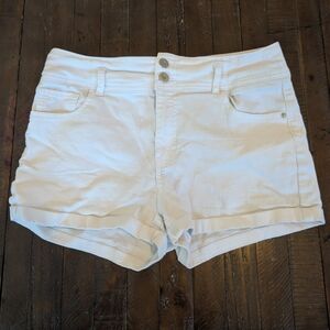 No Boundaries Women's Light Denim Shorts